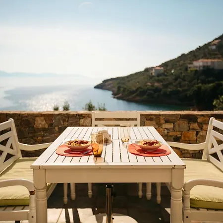 3 Bedrooms Villa With Sea View Private Pool And Jacuzzi At Megali Ammos *